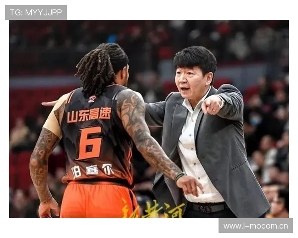 克里斯29分钟斩获22分9板2助2断带队取胜全场高效惹眼 克里斯29分钟斩获22分9板2助2断带队取胜全场高效惹眼