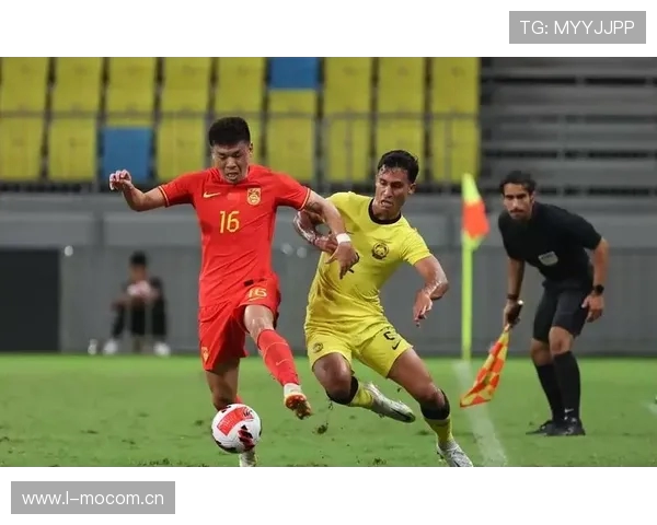 官方消息中国男足对阵乌兹别克斯坦男足进行封闭教学赛备战磨合